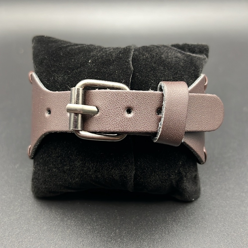 PRICE IS FIRM - Handmade Bronze Wolf Faux Leather Bracelet - Picture 2 of 7